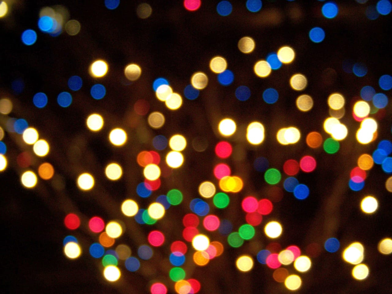 The History of Christmas Lights on Houses