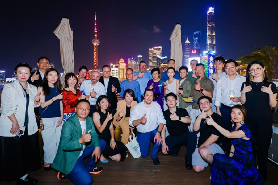 Drucker students posing for a picture in Shangai