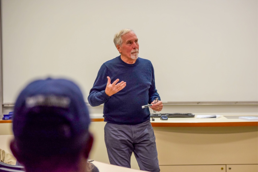 Jay Prag teaching at the Drucker School of Management
